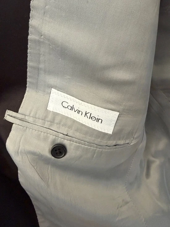 Calvin Klein Black Tuxedo Suit | 100% Wool | Size 34R | Peak Lapel - Picture 2 of 7